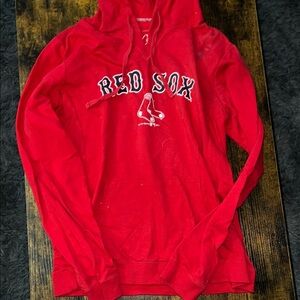 Women’s Red Sox sweatshirt